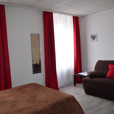 Hotel De La Croix De Malte Cherbourg-en-Cotentin Habitación foto