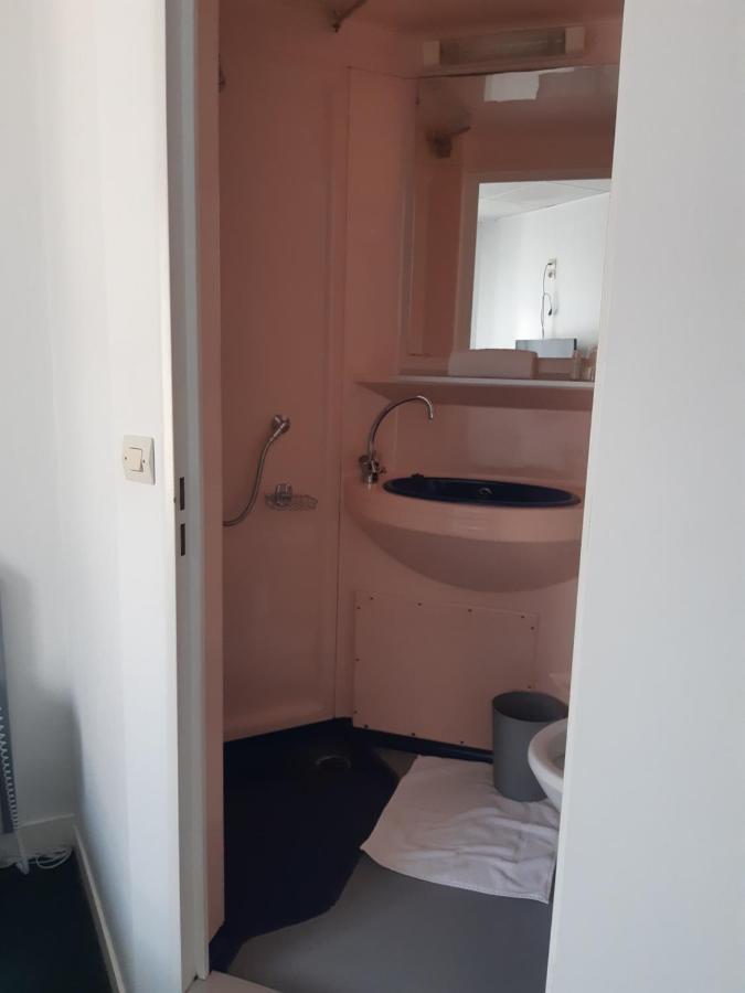 Hotel De La Croix De Malte Cherbourg-en-Cotentin Habitación foto